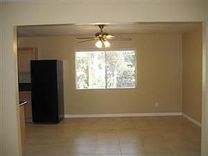 4th image of 133 W Olive Dr