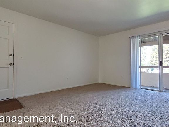 5th image of 1043 N Mollison Ave APT D