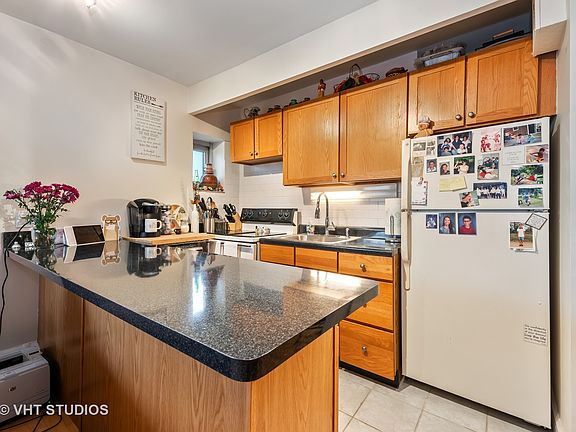 5th image of 4980 N Marine Dr APT 836