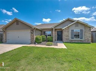 5401 SW Carlisle St, Bentonville, AR 72712