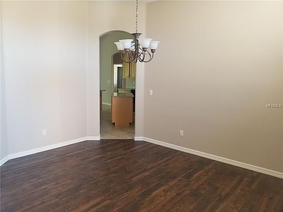 3rd image of 11510 Briar Hollow Ln