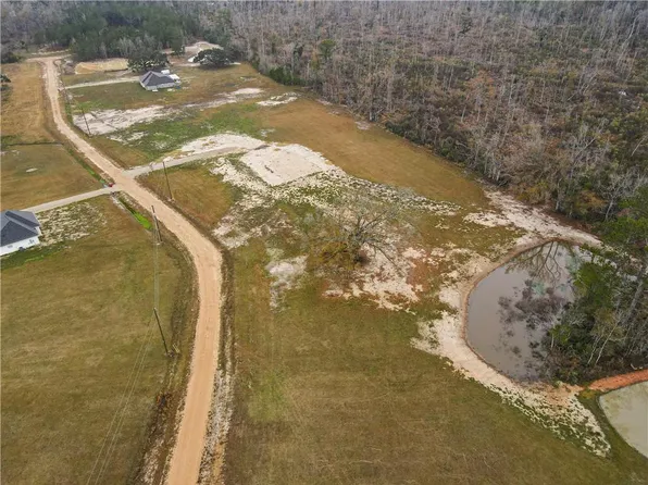 29340 George White Rd, Holden, LA 70744