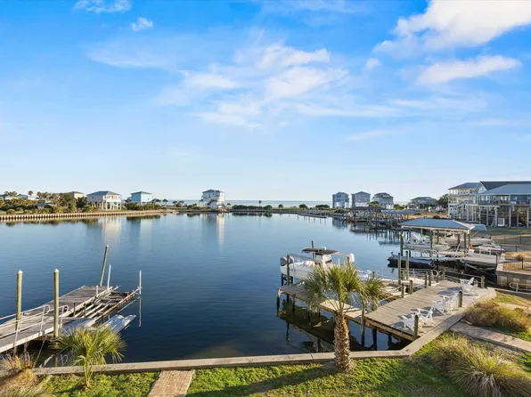 29 Walker Creek Dr, Crawfordville, FL 32327