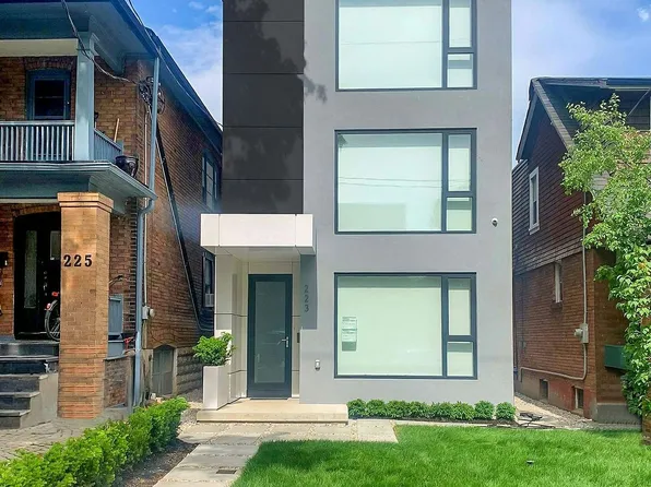 223 Wychwood Ave, Toronto, ON M6C 2T5
