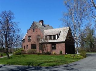 432 Longhill St, Springfield, MA 01108