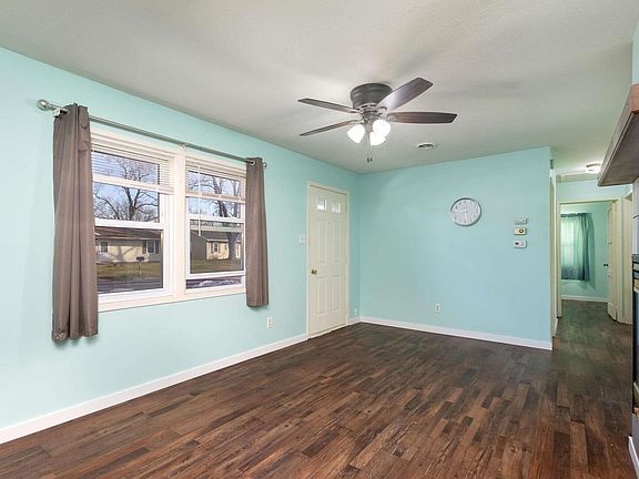 5th image of 2115 W 70th St
