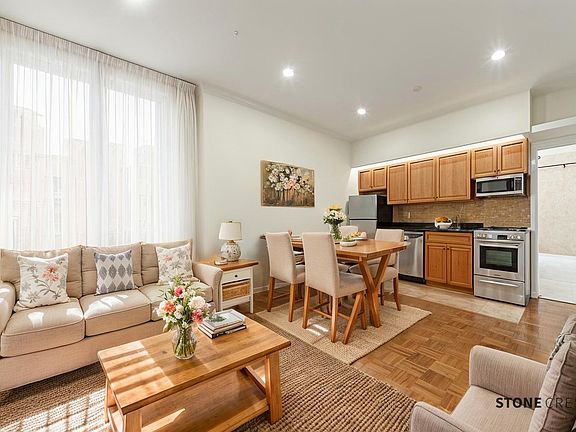2nd image of 304 W 92nd St Penthouse 2W