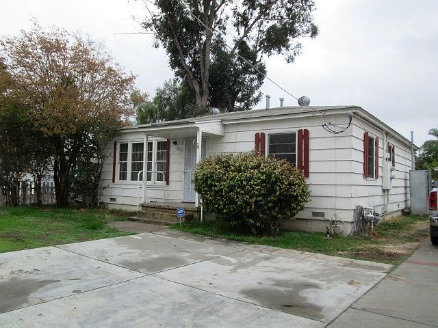 1st image of 233 E Washington Ave
