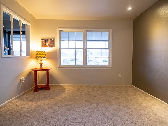 5th image of 3224 Camarie Ave