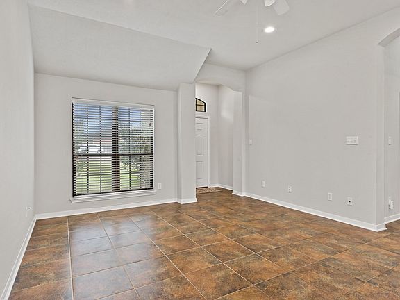 5th image of 2041 Mountain Wind Loop