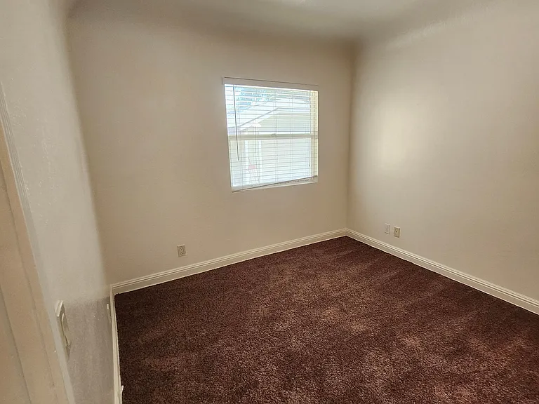 404 Plaza Serena — Photo 18