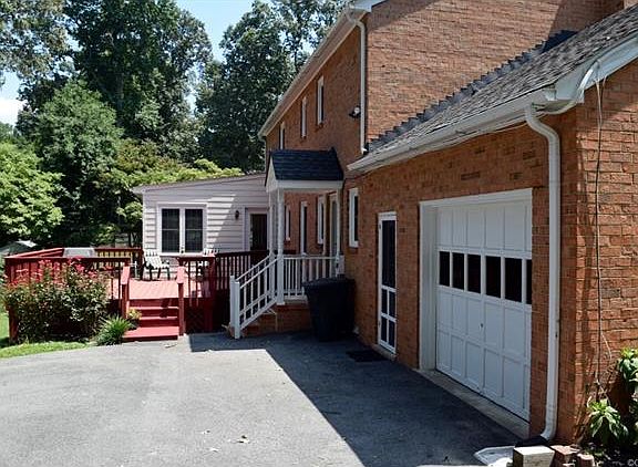 2nd image of 9326 Southport Dr