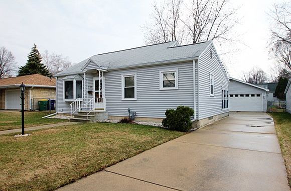 1st image of 709 Marshall Ave
