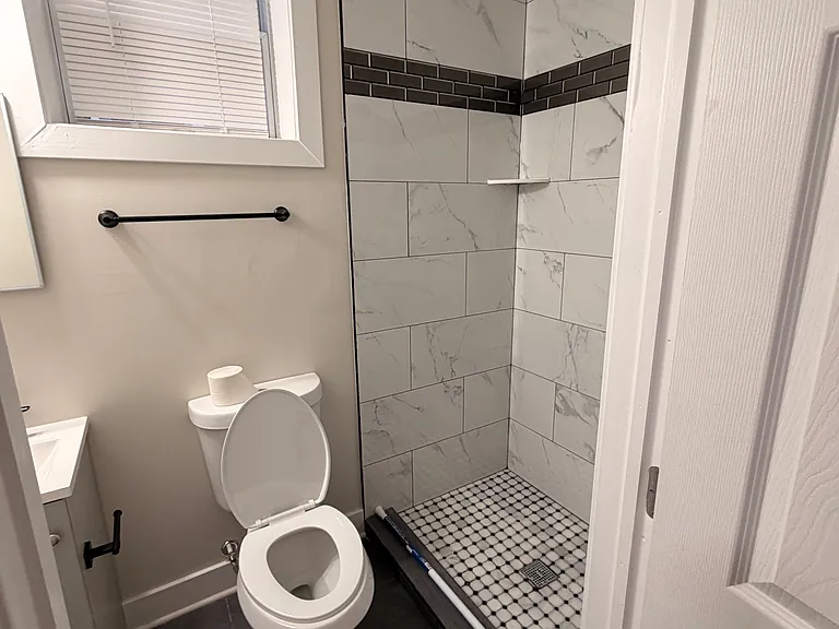 420 E 28th St #1 — Photo 13