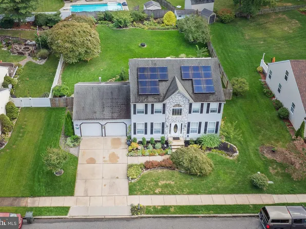 90 Candlewood Dr, Mantua, NJ 08051