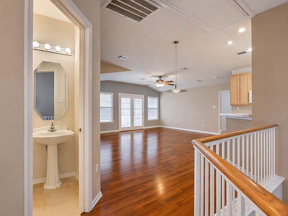 2nd image of 1900 Scofield Ridge Pkwy APT 4801