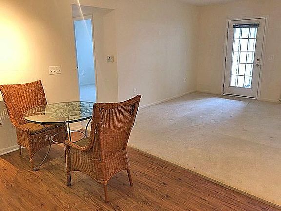 4th image of 2738 S Knightsbridge Cir #46