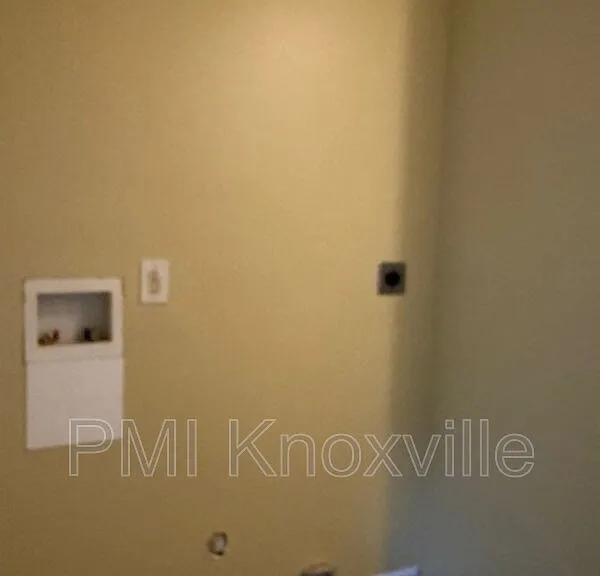 2340 Boxwood Ln — Photo 25