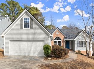 2040 Mina Lane Dr, Buford, GA 30518