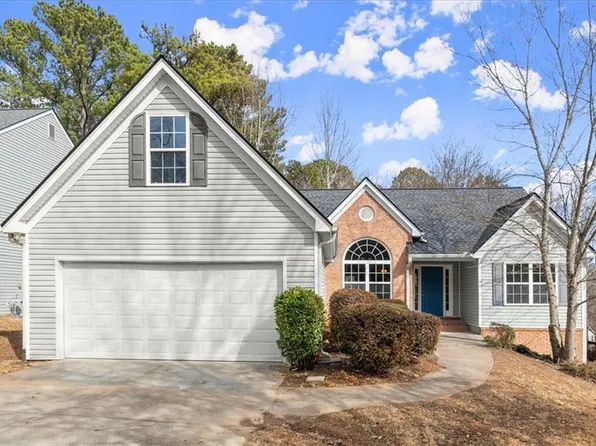 2040 Mina Lane Dr, Buford, GA 30518