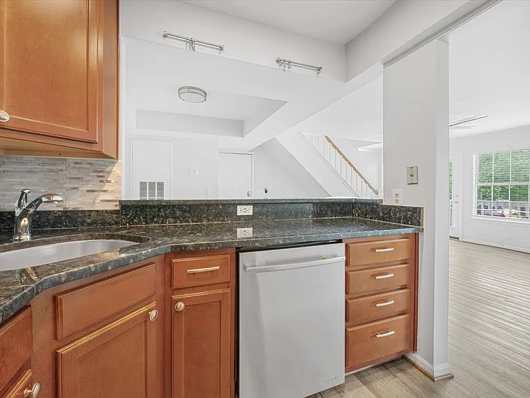 5820 Inman Park Cir #220 — Photo 9
