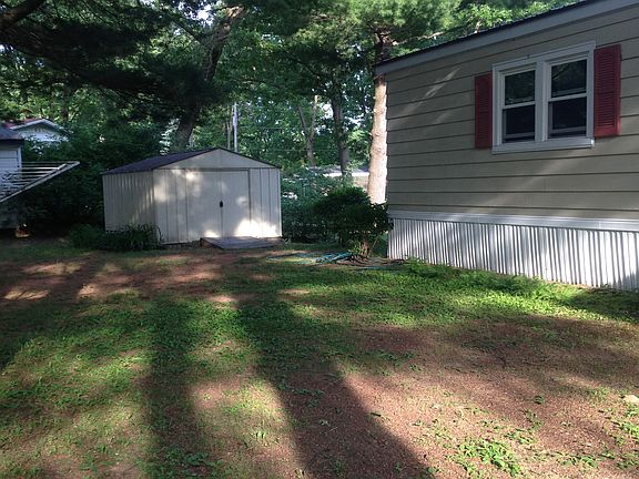 3rd image of 70 Loughberry Mobile Home Park
