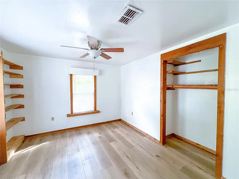 25825 W Newberry Rd — Photo 6