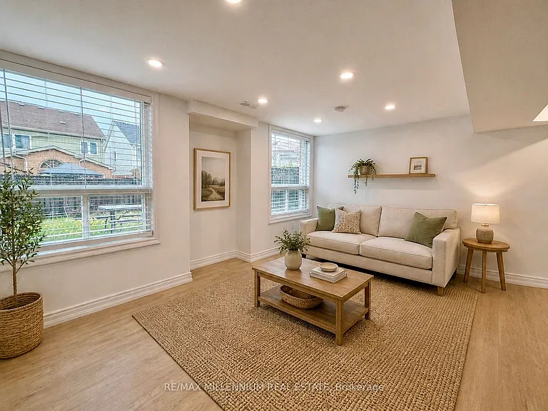 27 Telegraph Dr #LOWER — Photo 5