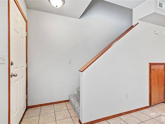 5th image of 250 N Madison St APT B