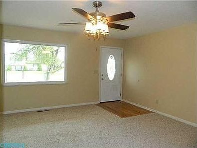 3rd image of 118 Evergreen St