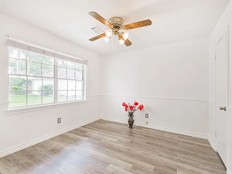 12223 Old Oaks Dr — Photo 26