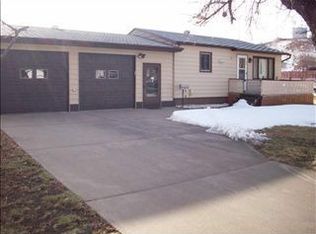140 1st Ave, Burlington, ND 58722