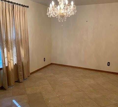 5th image of 775 W Lucas Dr