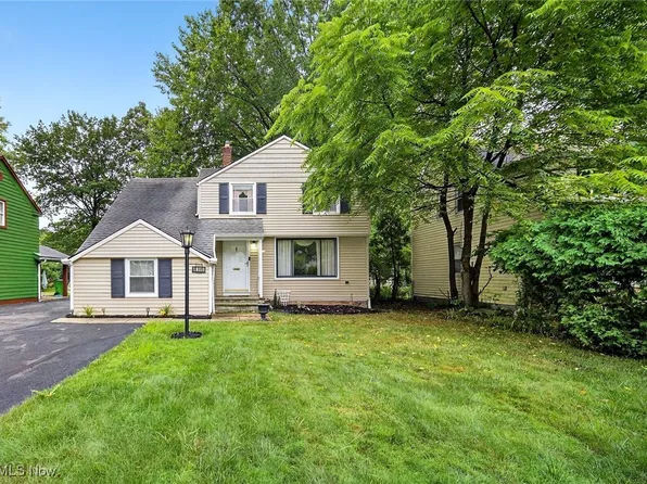 19110 Lanbury Ave, Warrensville Heights, OH 44122