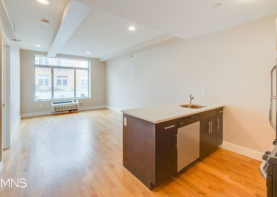 1st image of 96 Steuben St APT 4A