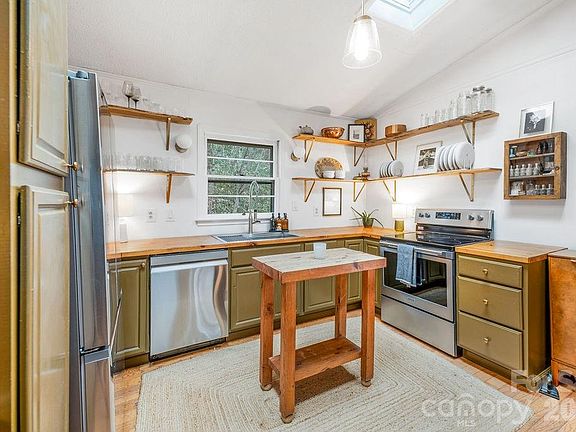 3rd image of 355 E View Rd