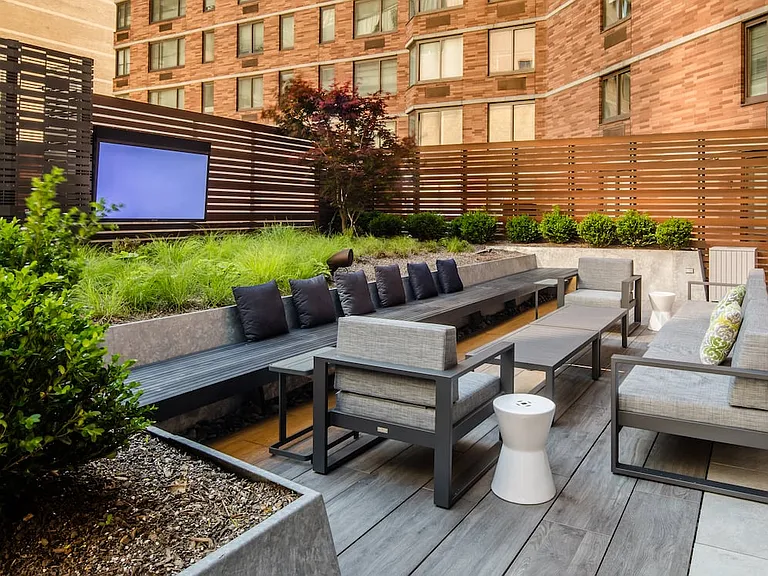 Outdoor Lounge