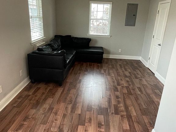3rd image of 2309-11 Baronne St #201