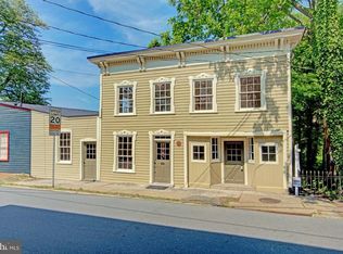 15481 2nd St, Waterford, VA 20197