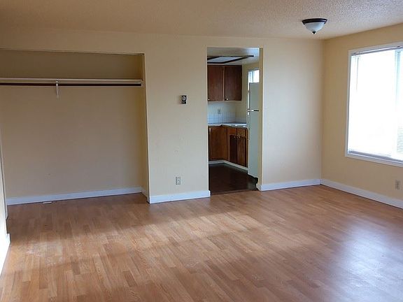 2nd image of 9171 Rainbow Ln #B