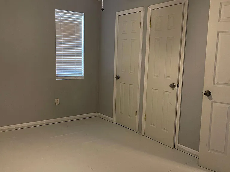 16 S Bristol Rd — Photo 13