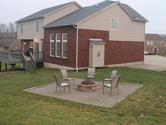 2nd image of 301 Wexford Dr
