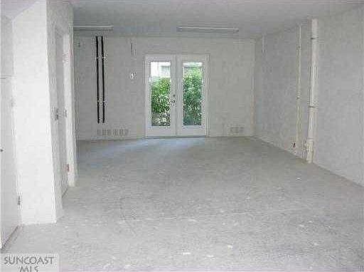 2nd image of 605 Poinsettia Ave APT 3