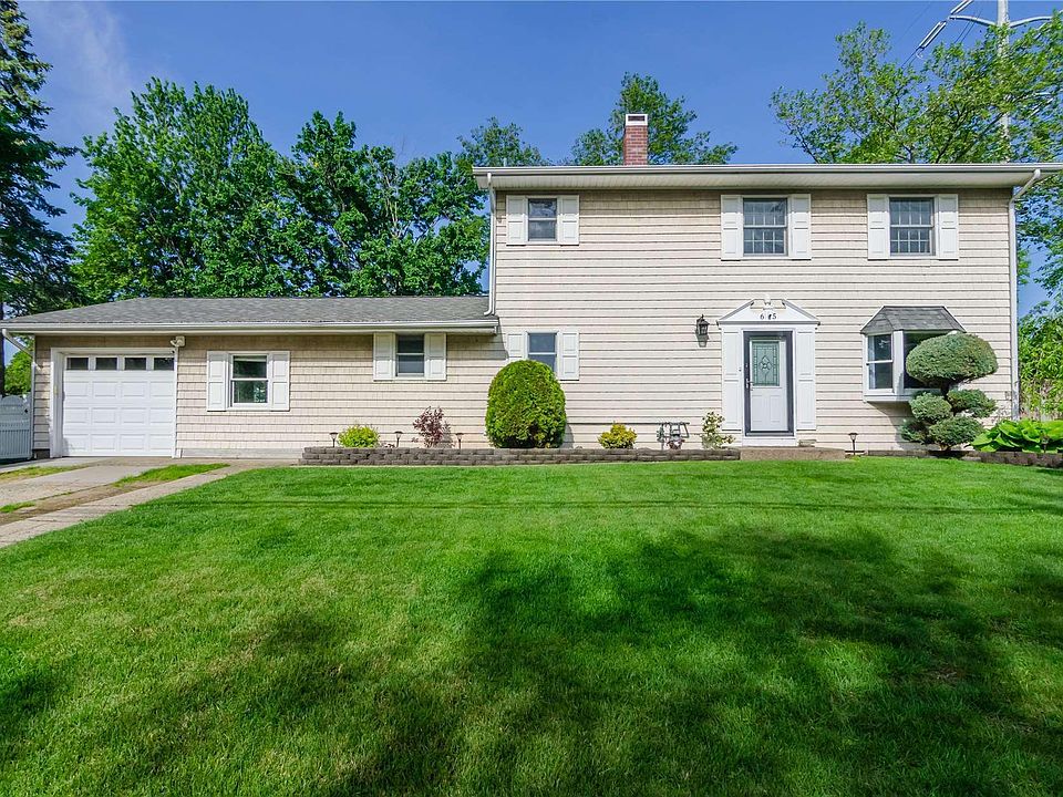 1st image of 65 Mary Ave