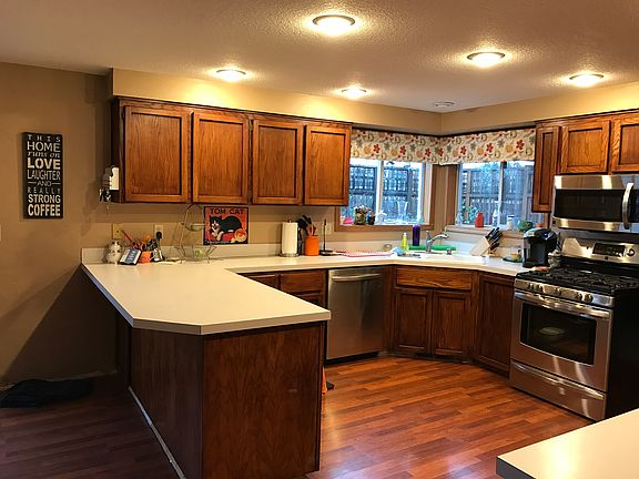 3rd image of 2809 NE 147th St