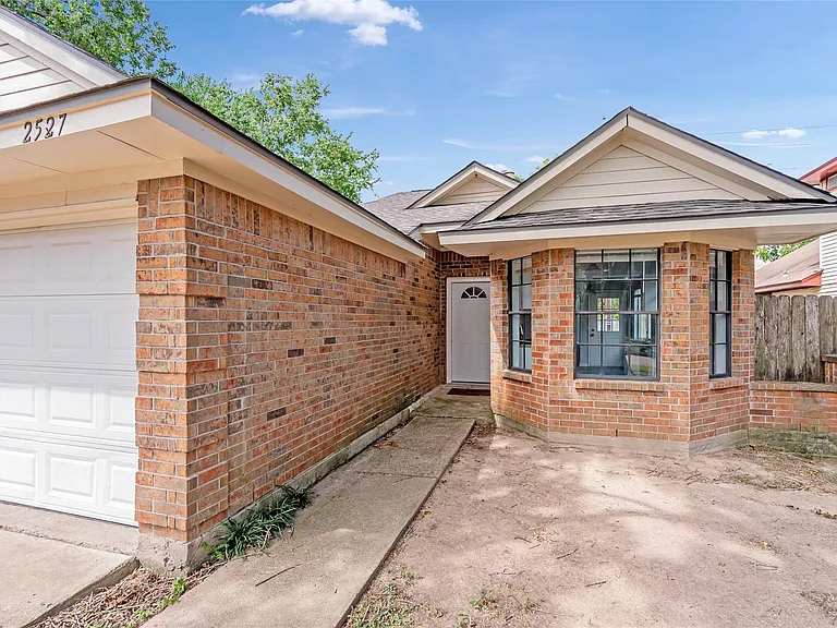 2527 Silver Trumpet Dr — Photo 5