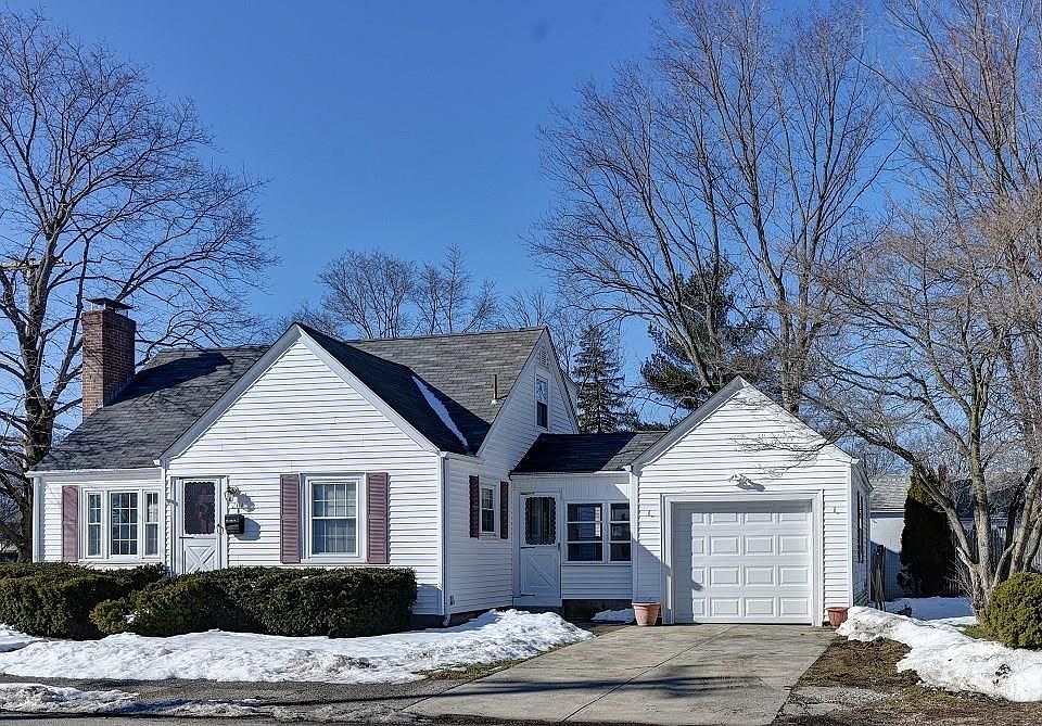 204 Rice St, Pawtucket, RI 02861 Zillow