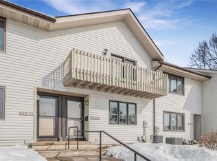 9209 Sandler Dr, Urbandale, IA 50322