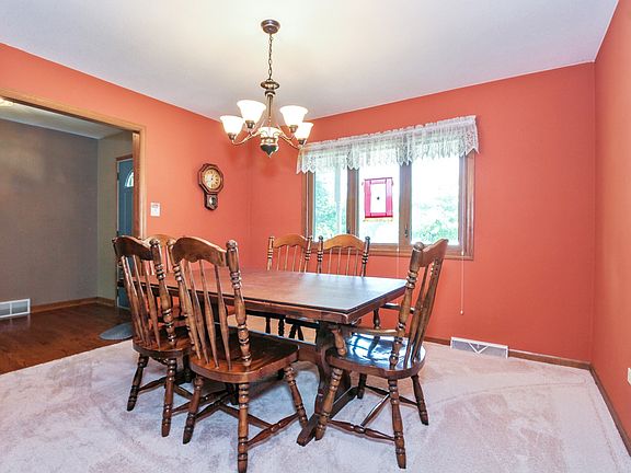 3rd image of 443 Jeffery Dr