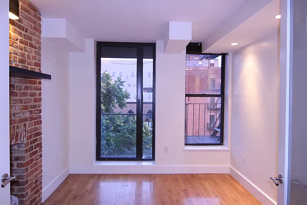 Rented by Nooklyn NYC LLC | media 27